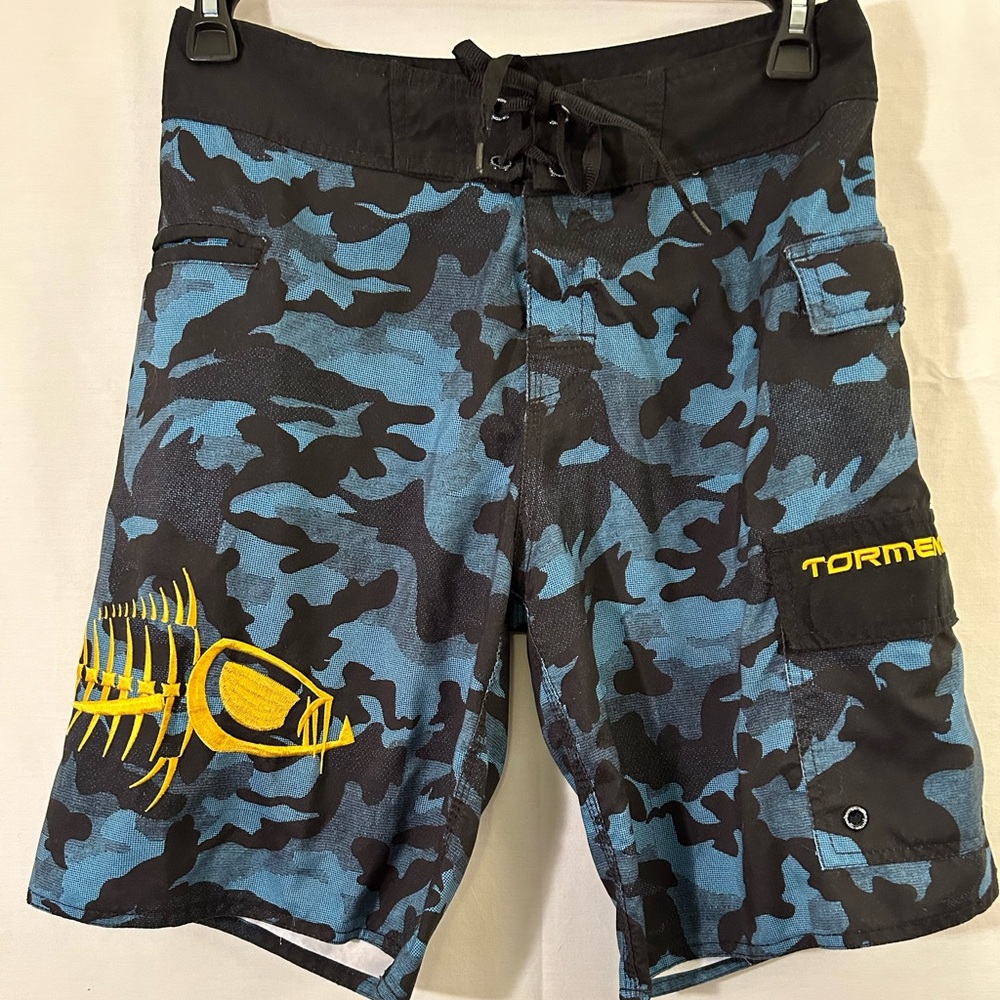 Tormenter Blue/Black Camouflage Board Shorts Size 30